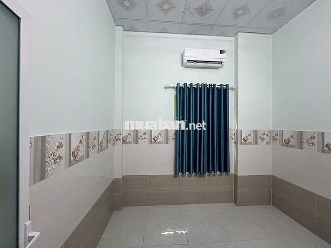 BÁN GẤP NHÀ TRỆT LẦU MỚI XÂY GẦN QUỐC LỘ 1K ĐƯỜNG NHỰA THÔNG THOÁNG