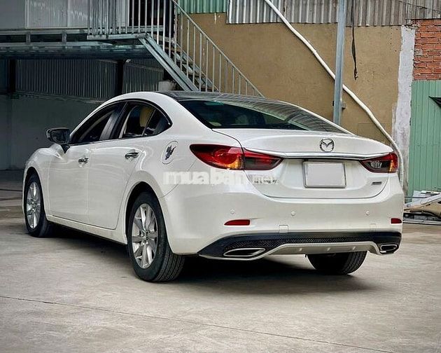 Mazda Mazda 6 2.0 AT 2016 Trắng 100.000 km