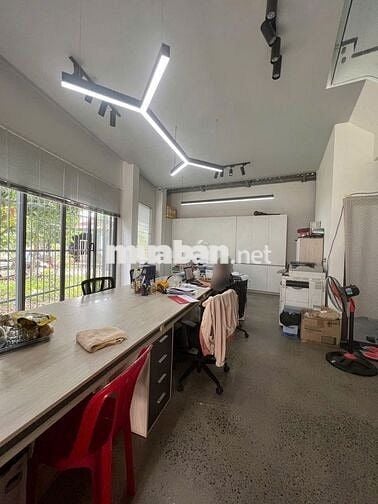 NHÀ NGUYÊN CĂN 4PN - OTO ĐẬU TRƯỚC NHÀ - GẦN CC SAIGON AVENUE TAM BÌNH