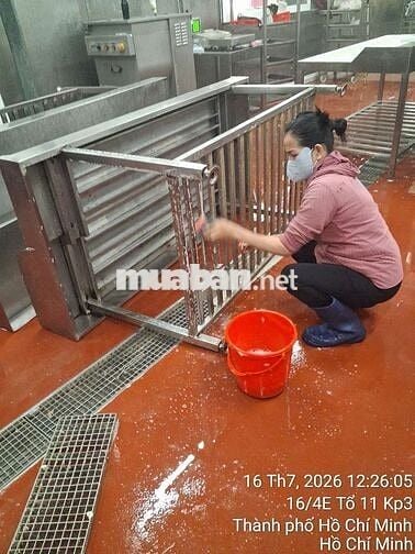 *** GIÁM SÁT VỆ SINH, TỔ TRƯỞNG TẠI SIÊU THỊ