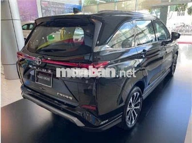 Toyota Veloz Cross Top 1.5 CVT 2026 - 549 Triệu