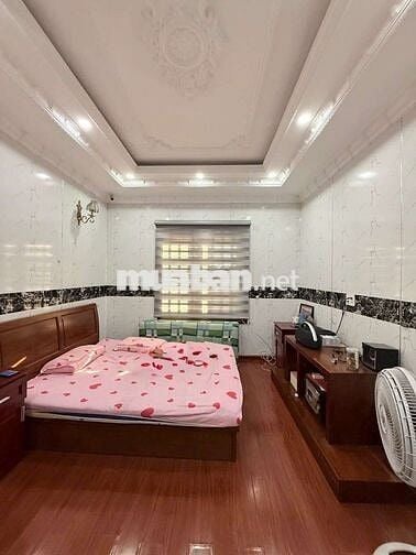 Biệt thự đẹp 10m x 20m.Hầm 3 Lầu Thang Máy View Công Viên Lê Thị Riêng