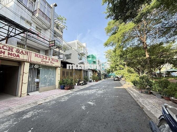 Biệt thự đẹp 10m x 20m.Hầm 3 Lầu Thang Máy View Công Viên Lê Thị Riêng