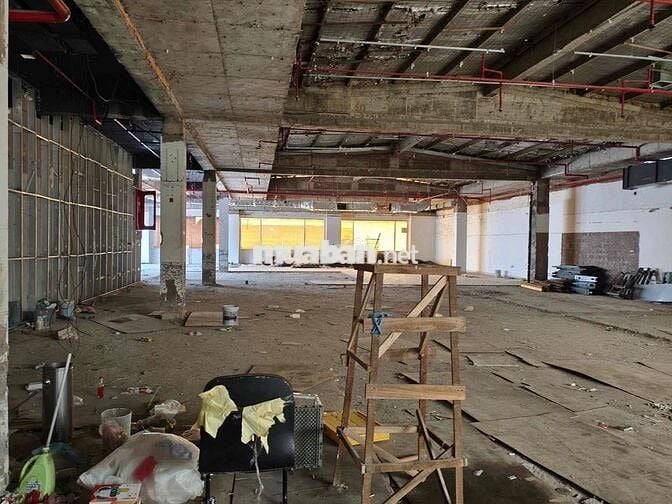 Toà Parkson Đồng Khởi Lê Thánh Tôn Q1 diện tích: 900m2 Tầng 5  giá chà