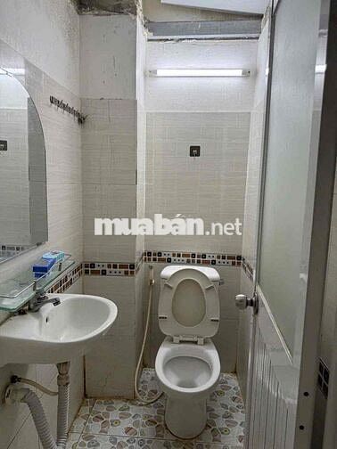 Bán nhà:4,2x5,3.trệt,2lầu hẻm 118,Bùi Văn Ba, Tân thuận đông,Q7(củ).