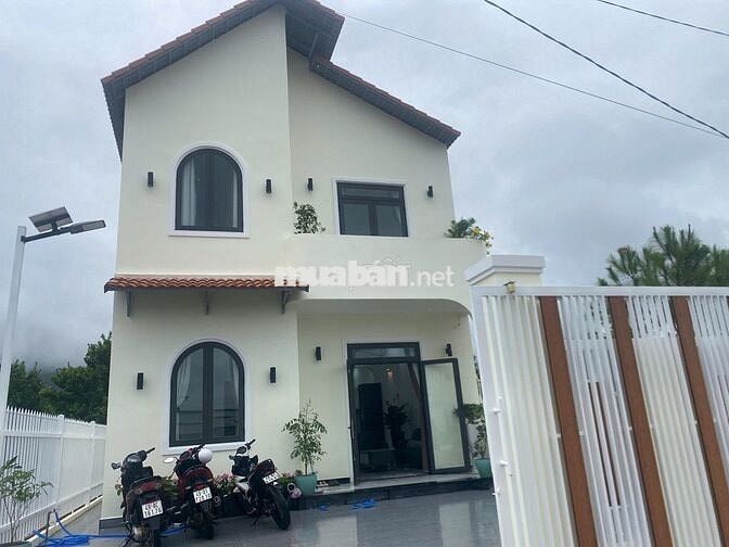 NHÀ MỚI XÂY VEN ĐÀ LẠT GẦN TIỆN ÍCH , GẦN MẢNG XANH