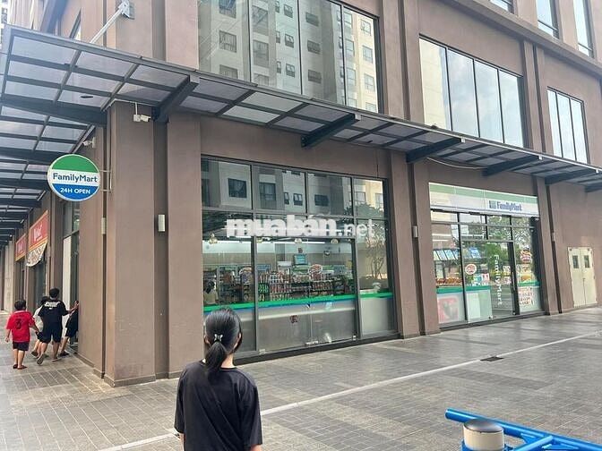Chính chủ bán Green River dt65m2 2PN 2WC giá 2tỷ740 quận 8 view nộikhu