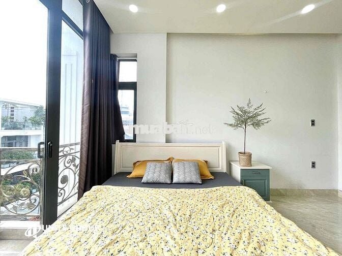 Studio_Cửa sổ trời_Bancol_Full NT_Thang máy_MGR_Toà nhà Viettel_Huflit