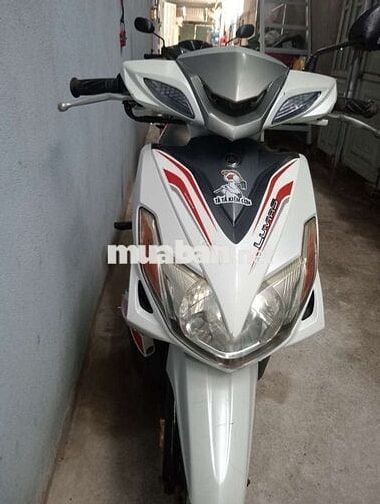 Yamaha Luvias Trắng