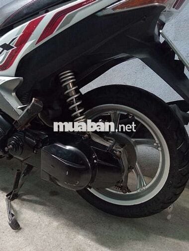 Yamaha Luvias Trắng