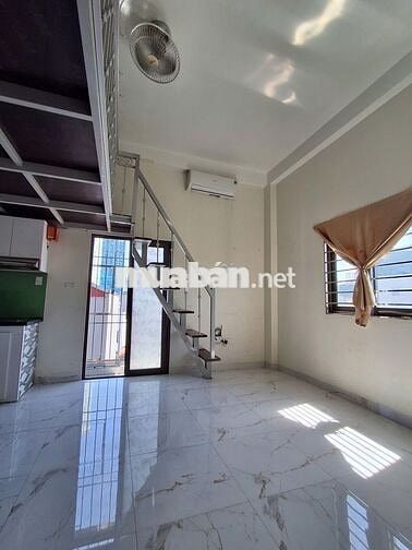 Cho thuê căn hộ khép kín nhà có thang máy phố Dương Lâm Văn Quán,HĐ