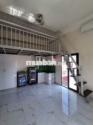 Cho thuê căn hộ khép kín nhà có thang máy phố Dương Lâm Văn Quán,HĐ