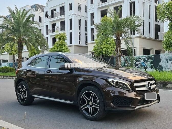 Mercedes GLA 250 4Matic 2015 màu nâu