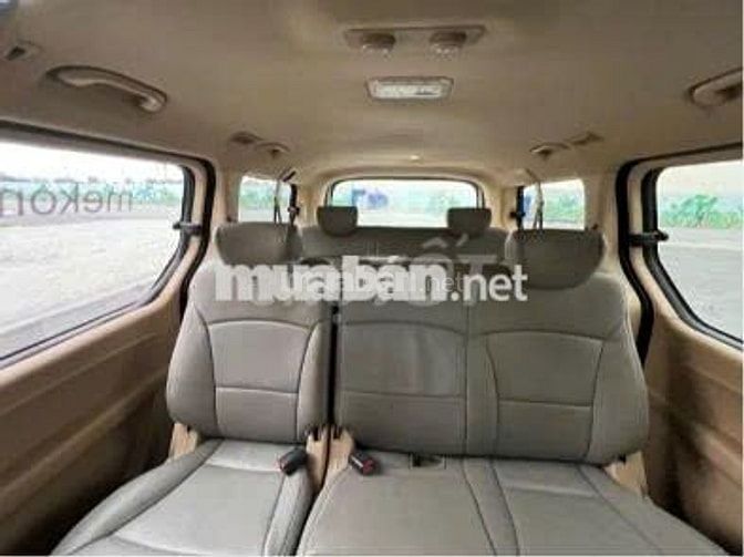 Hyundai Grand Starex 2.5 MT 2017 - 555 Triệu