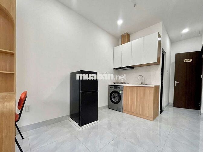 Căn hộ Studio full nội thất mới 100%, cửa sổ thoáng