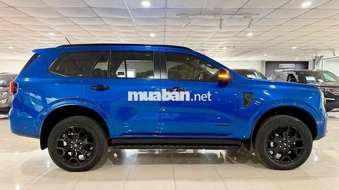 Ford Everest Sport 2023 Xanh Thiên Thanh 27.000 km