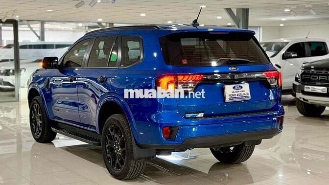 Ford Everest Sport 2023 Xanh Thiên Thanh 27.000 km