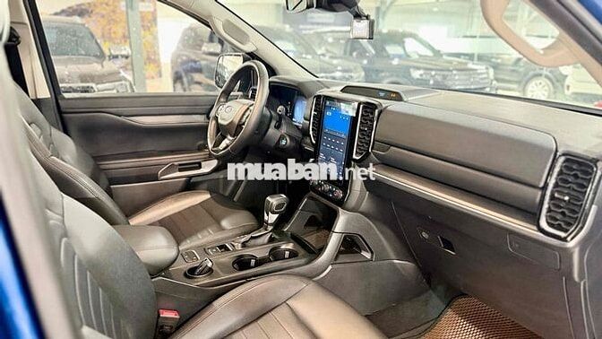 Ford Everest Sport 2023 Xanh Thiên Thanh 27.000 km