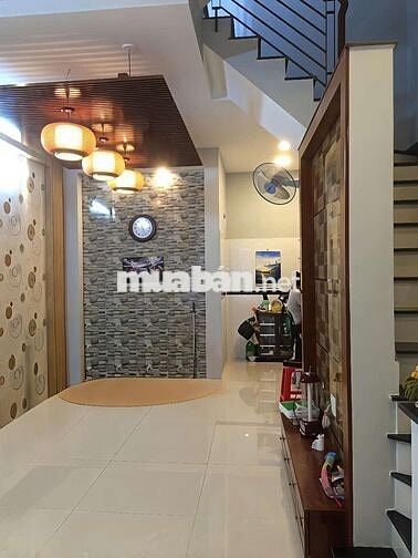 cho thuê nhà đẹp 3lầu st 4x12 m hẻm xe hơi phạm Văn Chiêu GV  giá 13tr