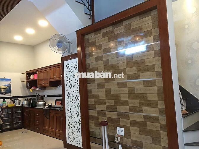 cho thuê nhà đẹp 3lầu st 4x12 m hẻm xe hơi phạm Văn Chiêu GV  giá 13tr