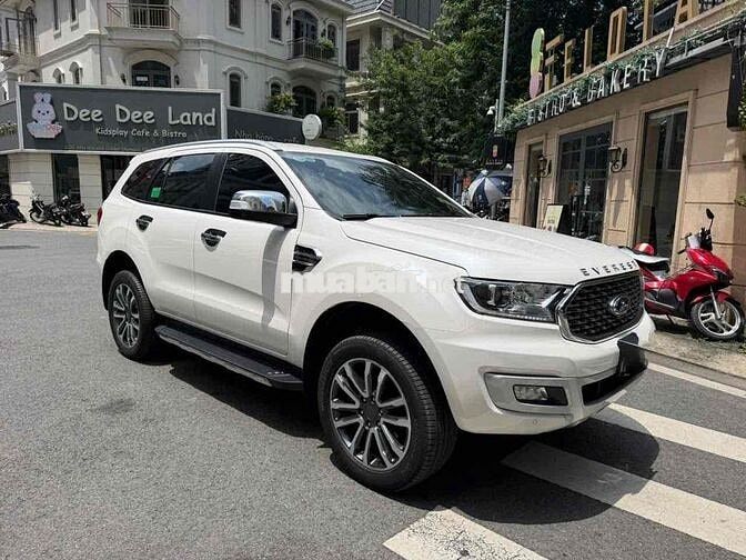 Ford Everest Titanium 1 Cầu 2022 Trắng