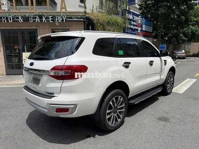 Ford Everest Titanium 1 Cầu 2022 Trắng