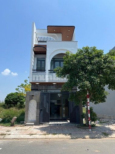 Bán nhà MT giá 4.2 tỷ Hưng Long, Bình Chánh 