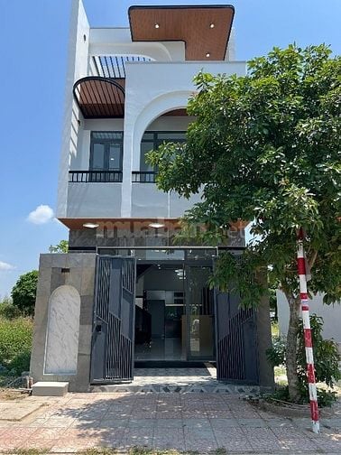 Bán nhà MT giá 4.2 tỷ Hưng Long, Bình Chánh 