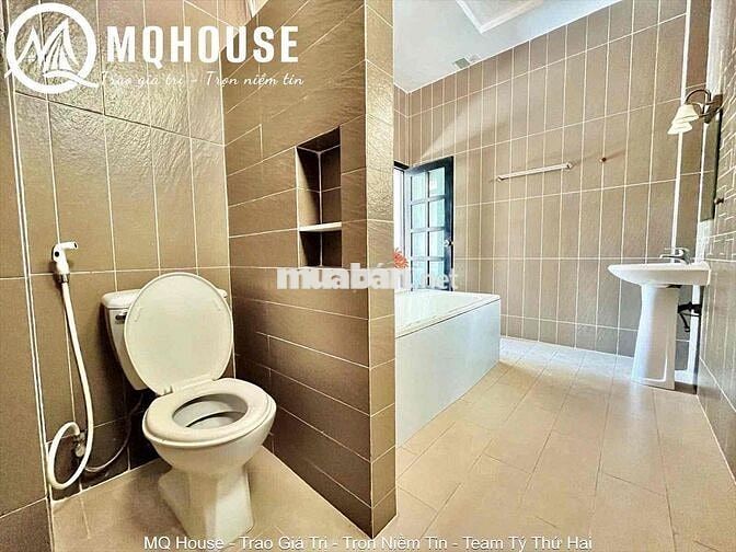 CHDV Bancol có bồn tắm tại Nguyễn Trung Ngạn,Q1
