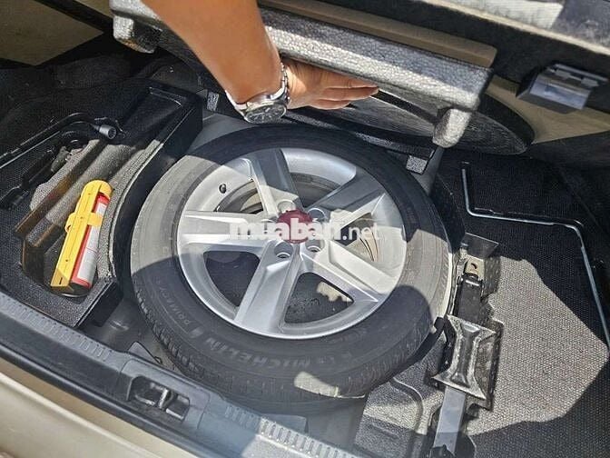 Toyota Camry 2.5Q 2013 Vàng cát Ghế da