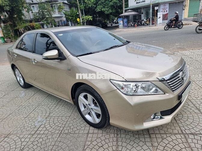 Toyota Camry 2.5Q 2013 Vàng cát Ghế da