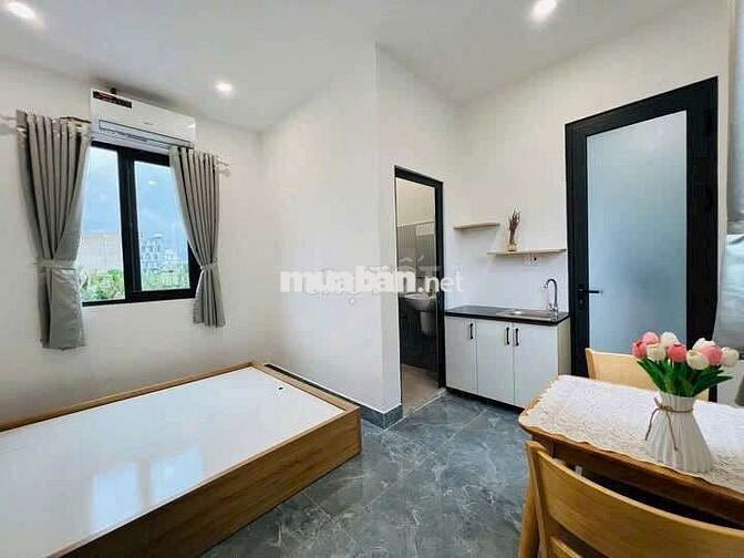 Căn hộ cửa sổ gió trời ,thoáng mát