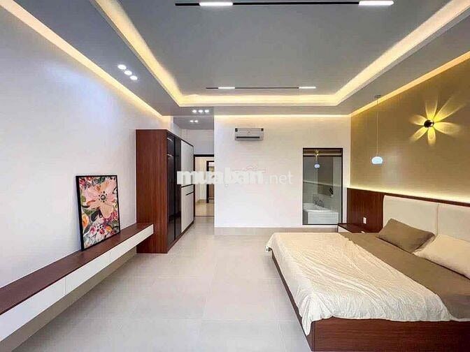 Nhà 2 lầu 4 phòng ngủ đường D14 Hồng Loan giá 5 tỷ 890 triệu
