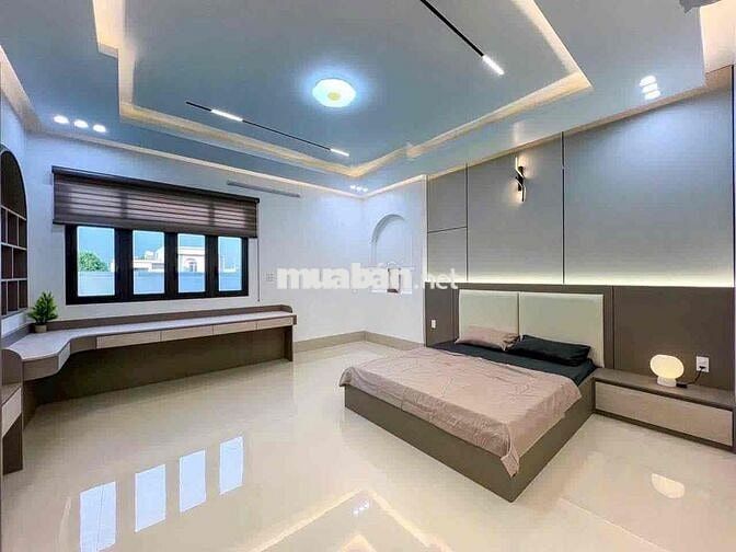 Nhà 2 lầu 4 phòng ngủ đường D14 Hồng Loan giá 5 tỷ 890 triệu