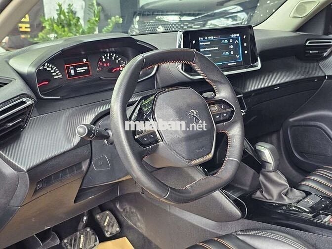 Peugeot 2008 Active 2020 Trắng 42.000 km