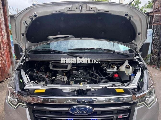Ford Transit 2022 Bản Trung 16 chỗ Số sàn