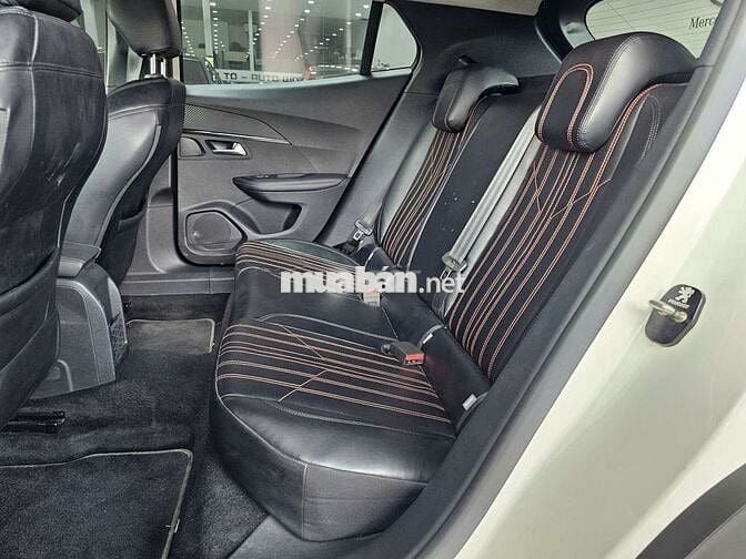 Peugeot 2008 Active 2020 Trắng 42.000 km