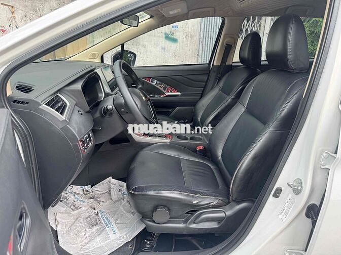 Mitsubishi Xpander Premium 2020 Trắng 7 chỗ