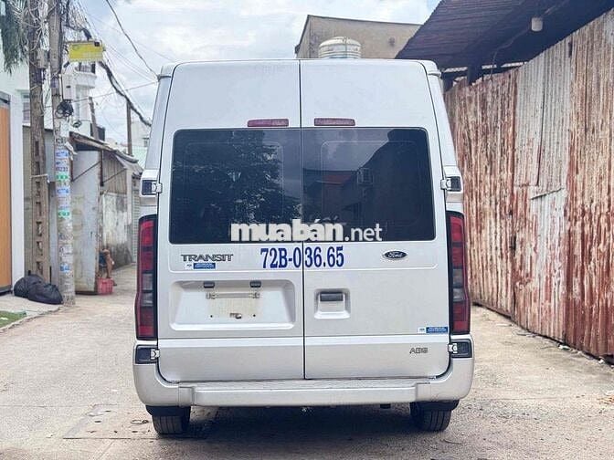 Ford Transit 2022 Bản Trung 16 chỗ Số sàn