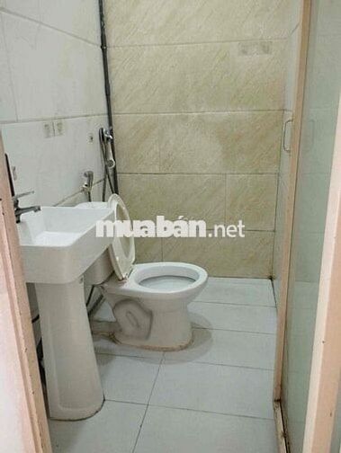🔥 [GIÁ CỰC TỐT] CHO THUÊ NHÀ CHU VĂN AN P.12 – HẺM THÔNG 4M, CHỈ 10 TR