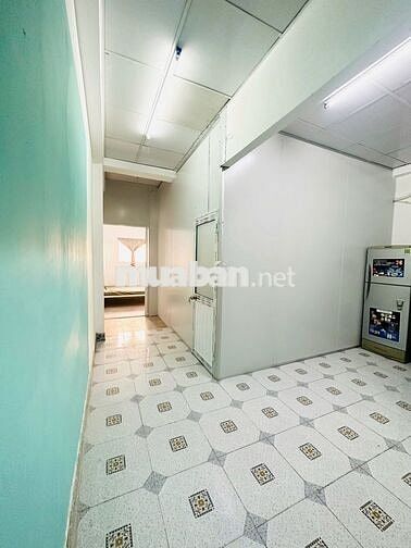 Phòng trọ 2 phòng ngủ, ban công thoáng mát Tân Bình