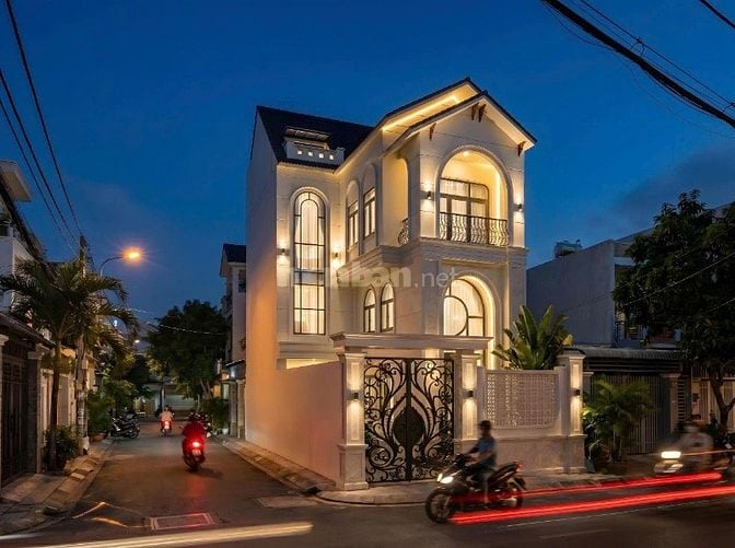 Biệt Thự Góc 2MT, 6m x 20m, 4 Tầng, Khu An Ninh Thích Hợp Ở