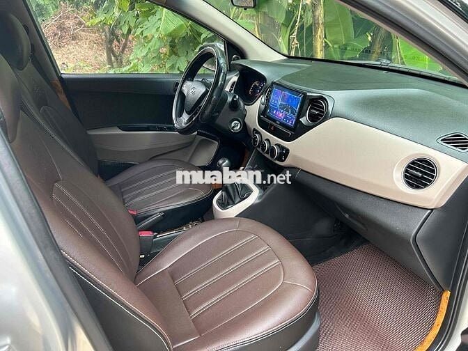 Hyundai i10 Bạc Xăng