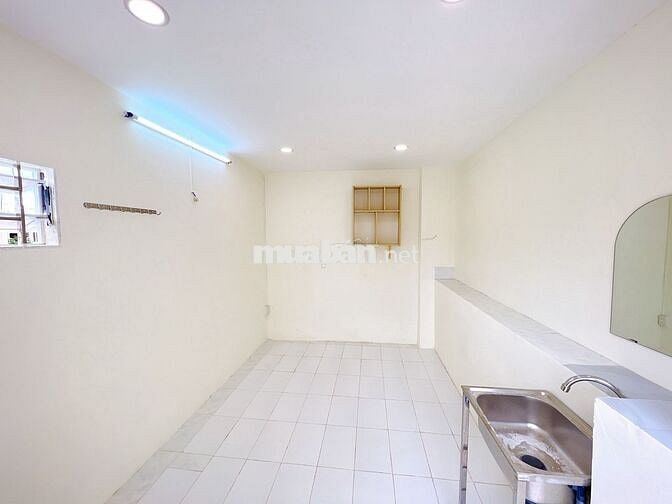 PHÒNG TRỌ ĐÃ LẮP SẴN MÁY LẠNH MỚI GẦN NGÃ TƯ NƠ TRANG LONG & NGUYỄN XÍ