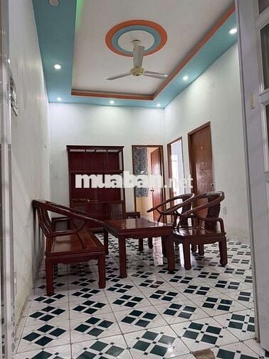 Chung cư Dương Quảng Hàm, 3PN, sổ hồng riêng, giảm còn 2.65 