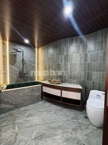 BÁN NHÀ SÁT MẶT TIỀN NGUYỄN HOÀNG ĐÀ NẴNG