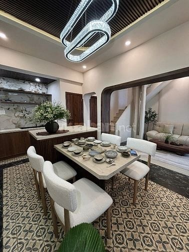 BÁN NHÀ SÁT MẶT TIỀN NGUYỄN HOÀNG ĐÀ NẴNG
