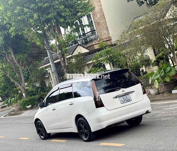 Mitsubishi Grandis 2.4 AT 2009 Trắng