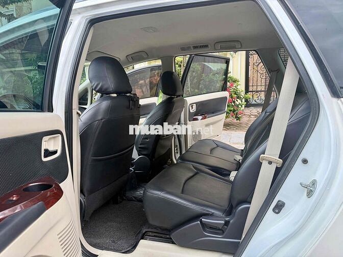Mitsubishi Grandis 2.4 AT 2009 Trắng