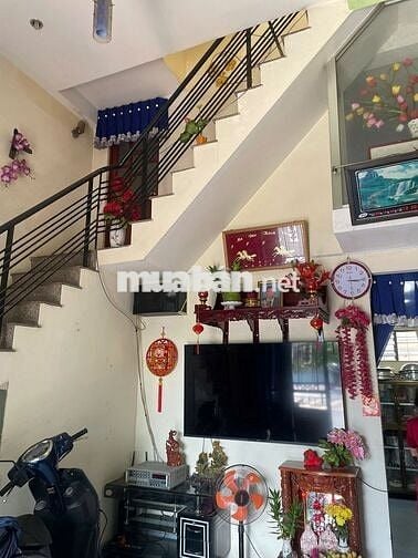 Cho thuê nhà nguyên căn MT Dĩ an, T+L